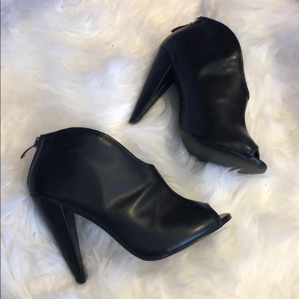 Attitude by Jay Manuel Shoes